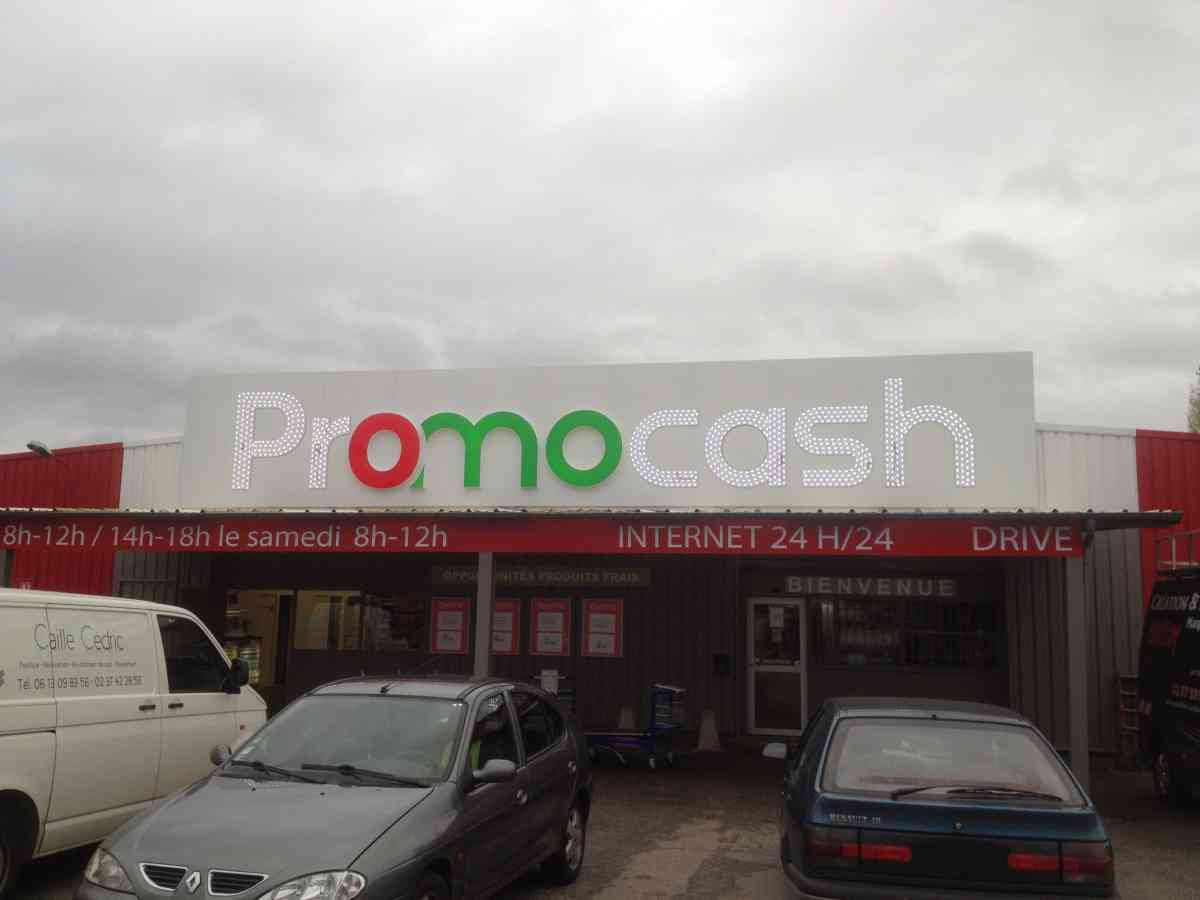 Grande surface alimentaire dédiée aux professionnels - Promocash - Dreux (28)
