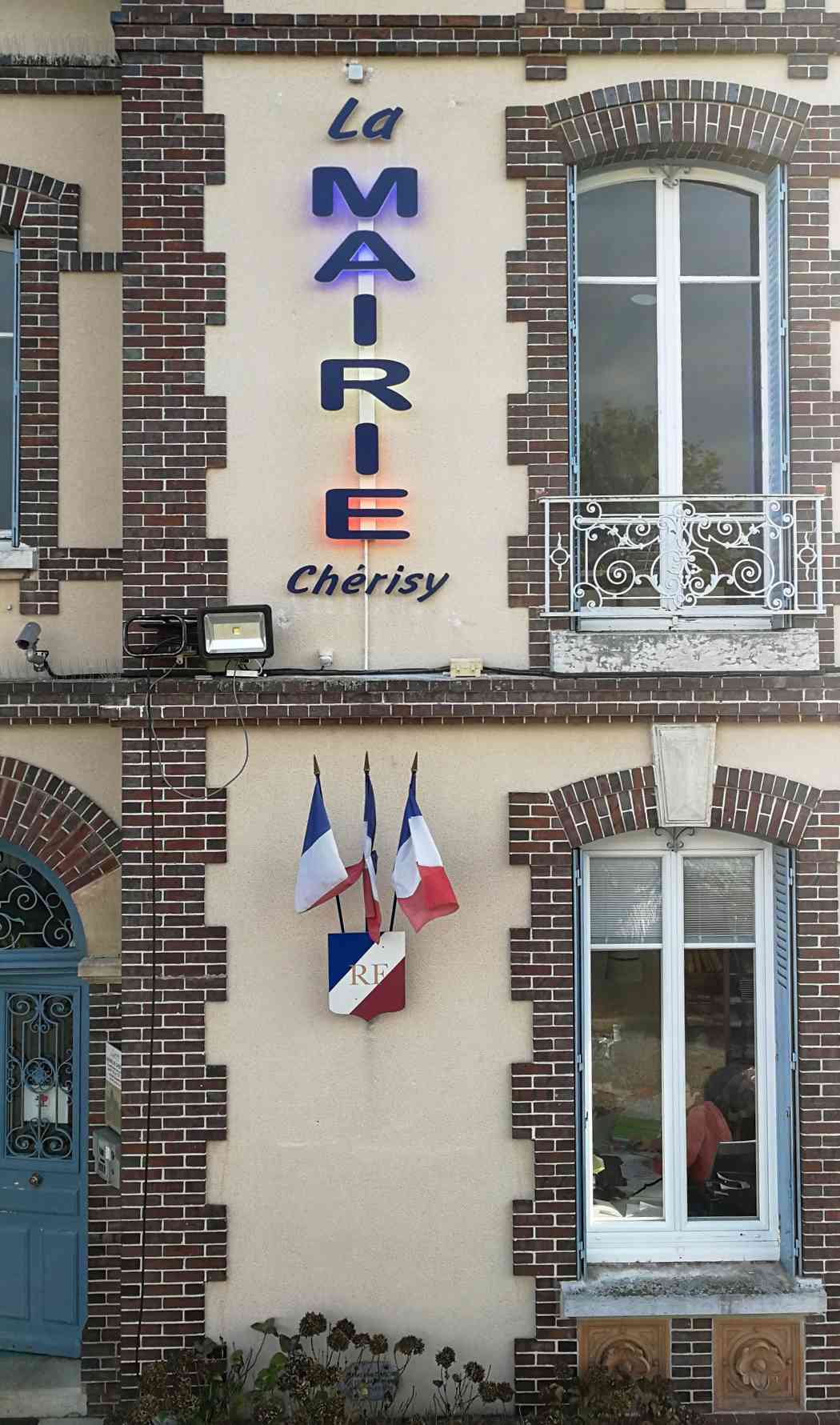 Mairie de Chérisy (28)
