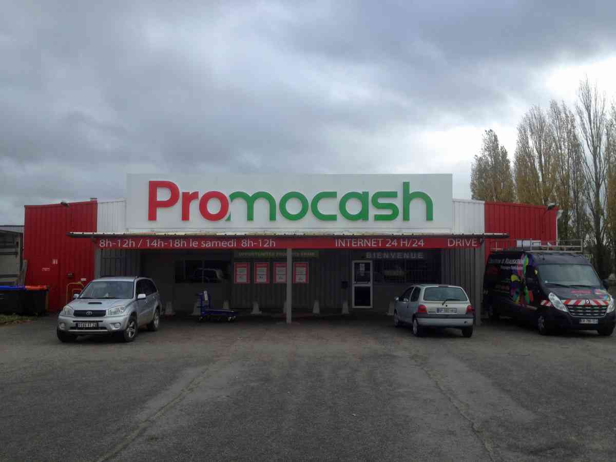 Grande surface alimentaire dédiée aux professionnels - Promocash - Dreux (28)
